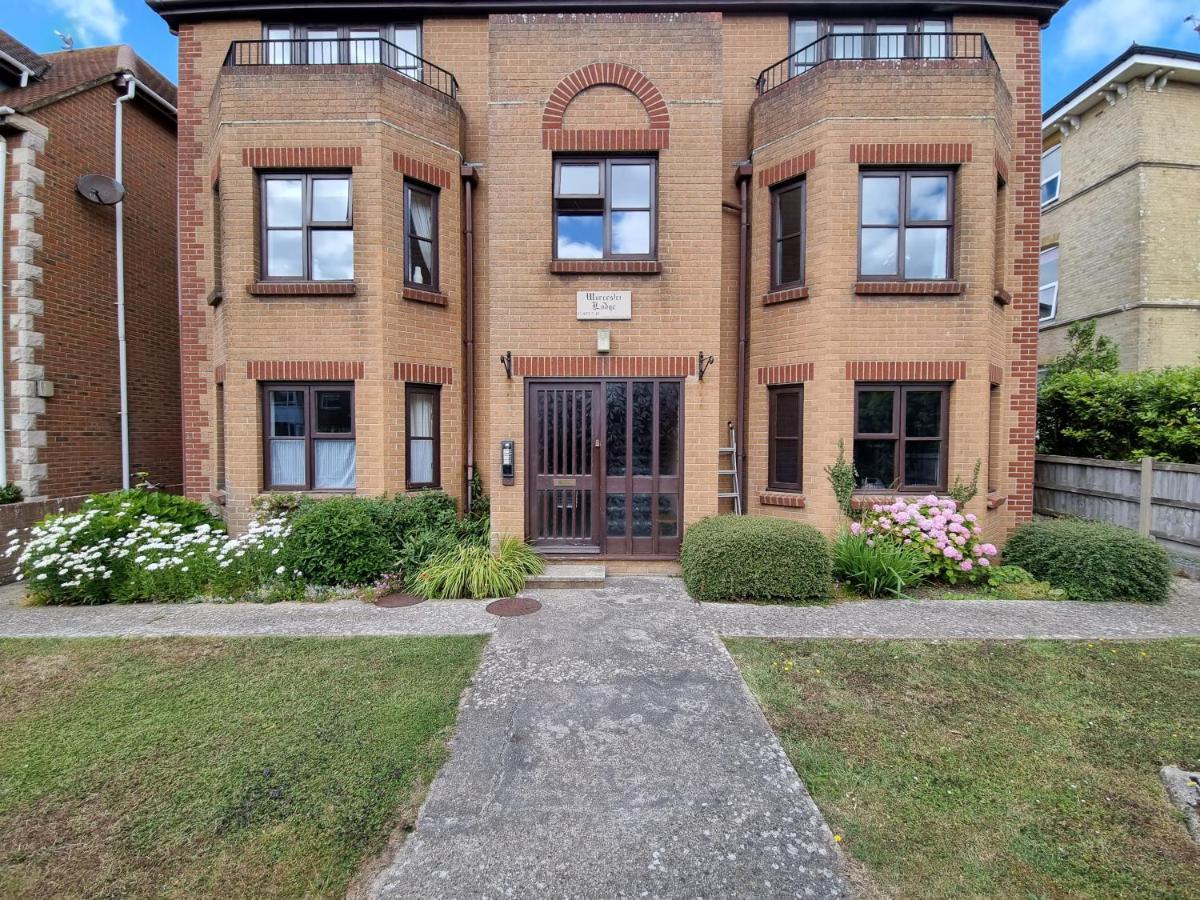 Apartmán Hightide - 2 Bed With Parking, Balcony & Sea View. Swanage Exteriér fotografie