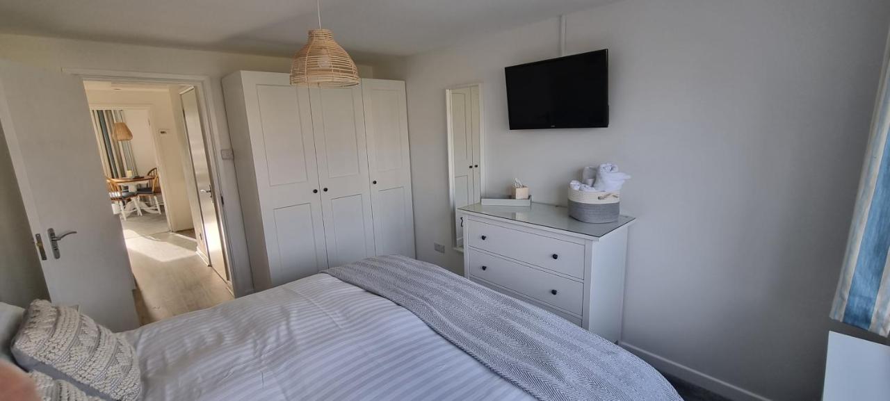 Apartmán Hightide - 2 Bed With Parking, Balcony & Sea View. Swanage Exteriér fotografie