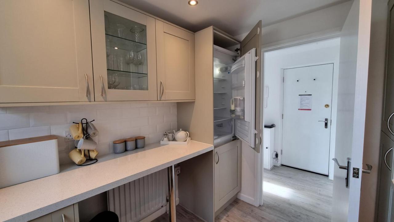 Apartmán Hightide - 2 Bed With Parking, Balcony & Sea View. Swanage Exteriér fotografie