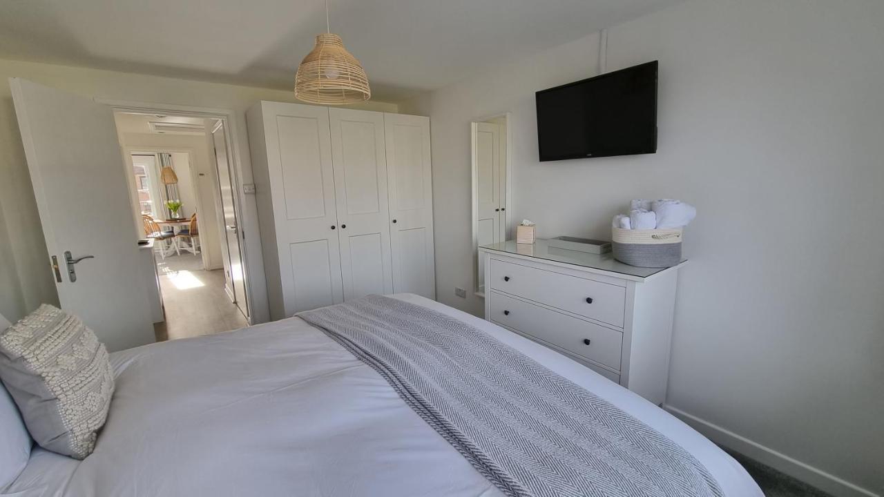 Apartmán Hightide - 2 Bed With Parking, Balcony & Sea View. Swanage Exteriér fotografie