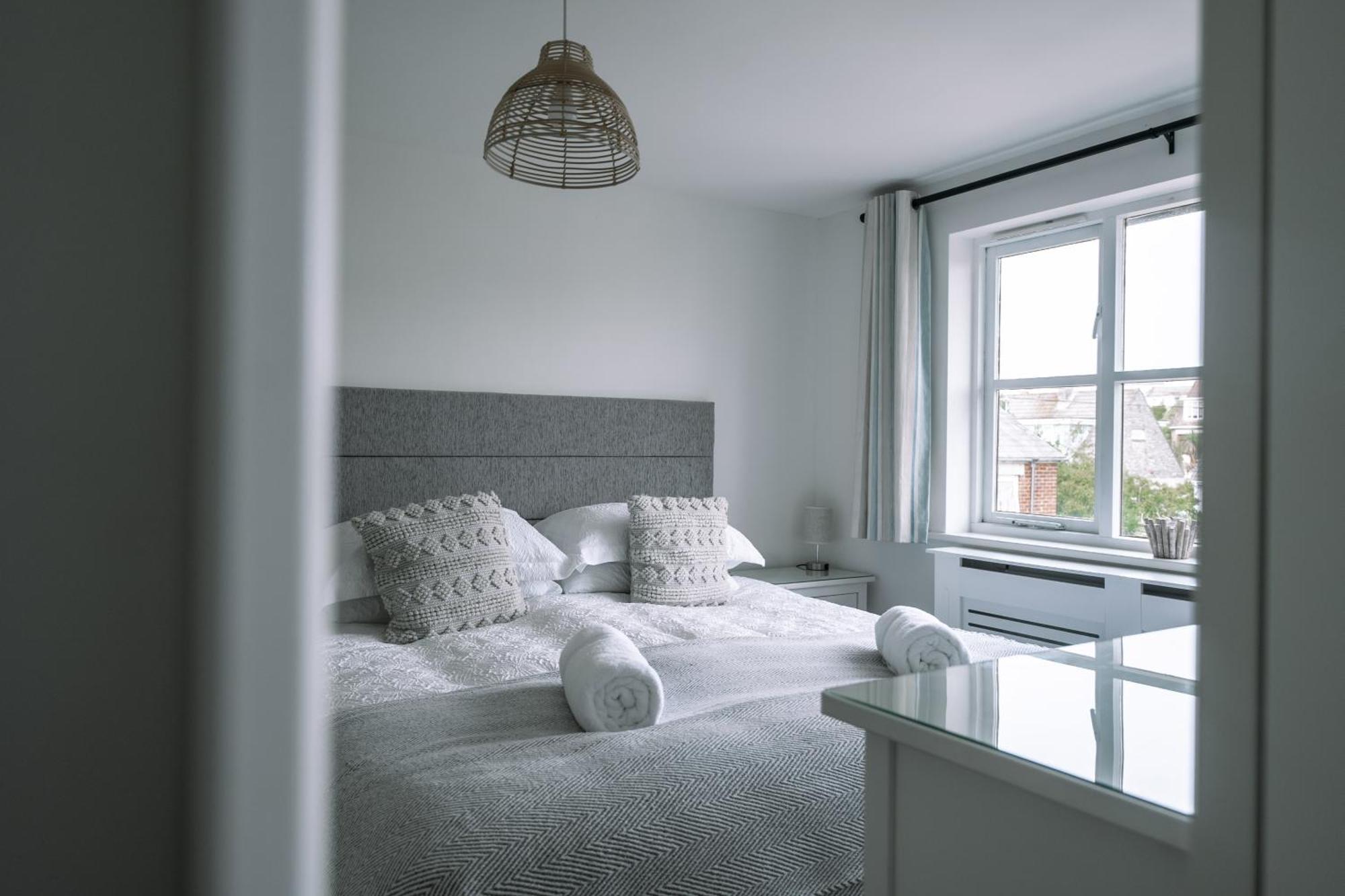 Apartmán Hightide - 2 Bed With Parking, Balcony & Sea View. Swanage Exteriér fotografie